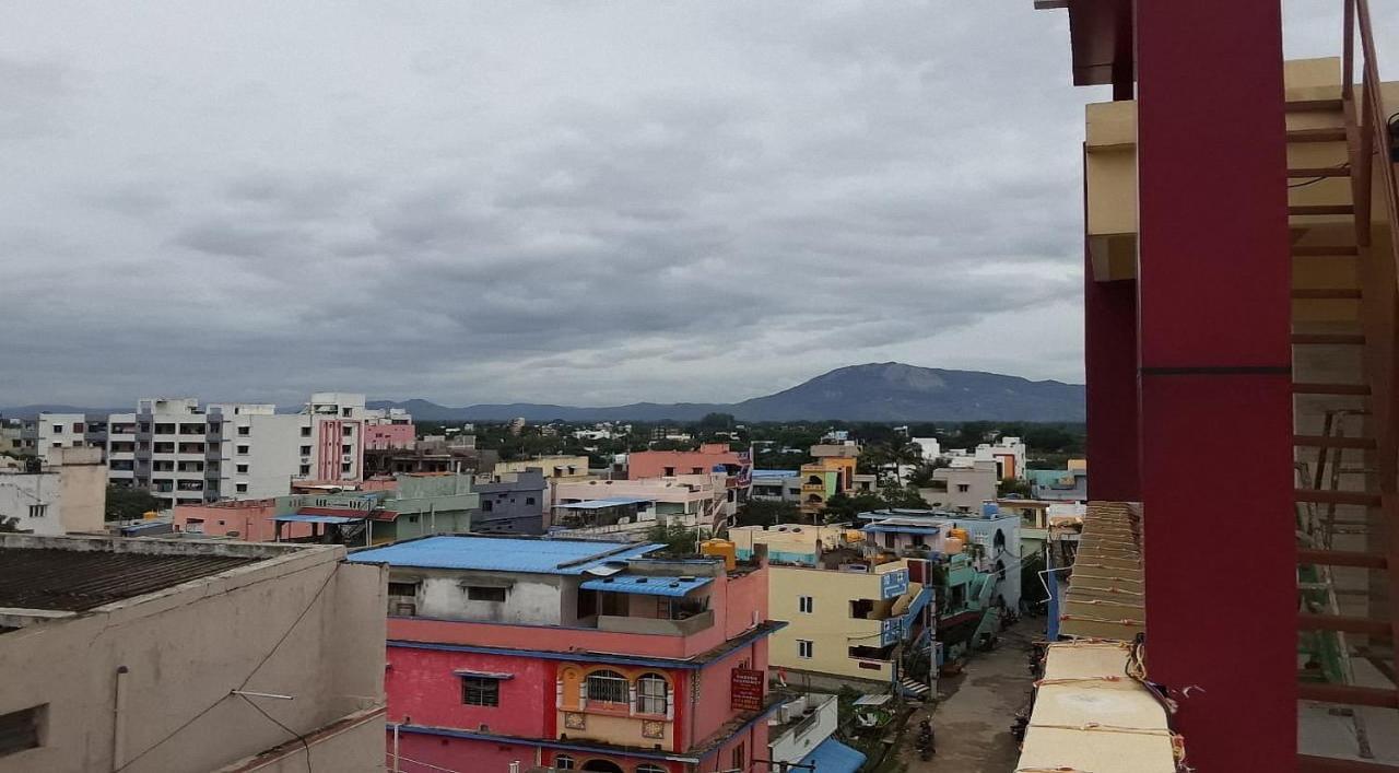 Surya Grand Tiruchanoor Tirupati Eksteriør billede